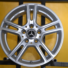 Használt Mercedes (2/4-2311)(HA3558983)(JF)Használt alufelni 16coll 5x112